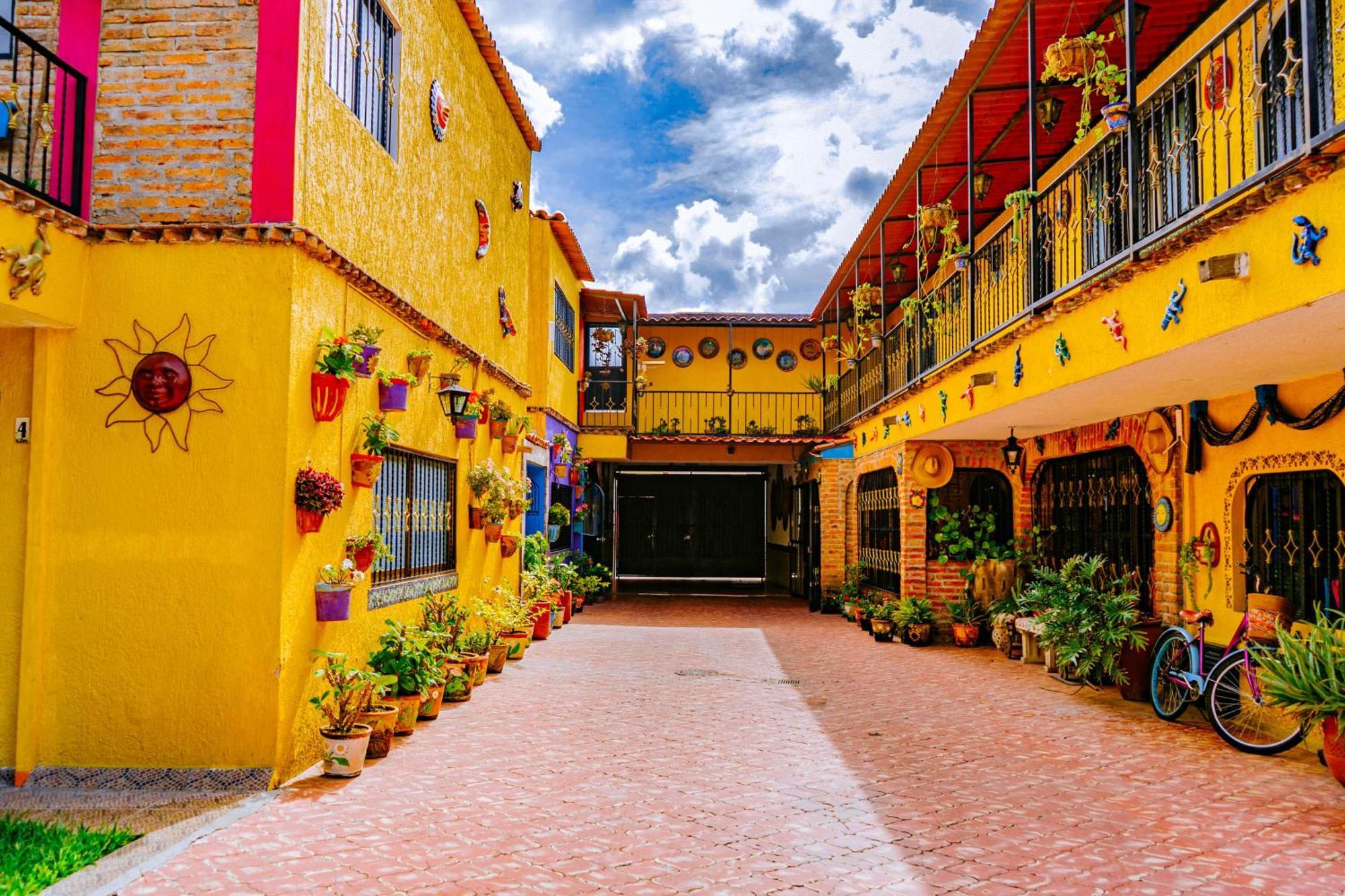 Posada Las Margaritas Tlaquepaque Exteriör bild